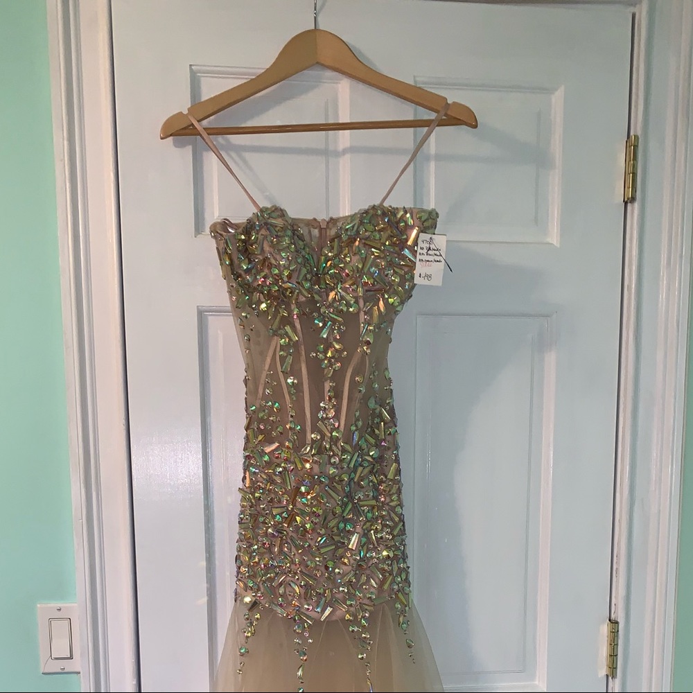 Prom dress - Picture 3 of 4